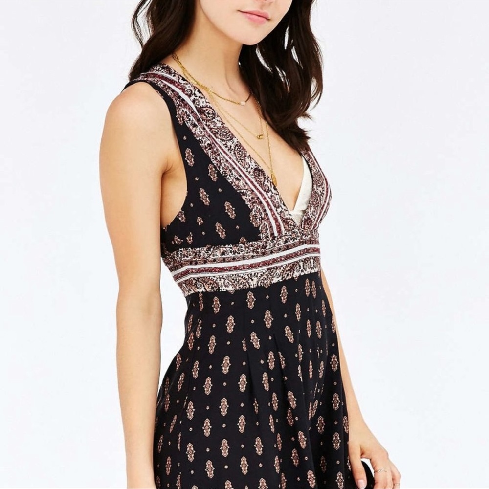 Urban Outfitters Ecote Paisley plunge front romper